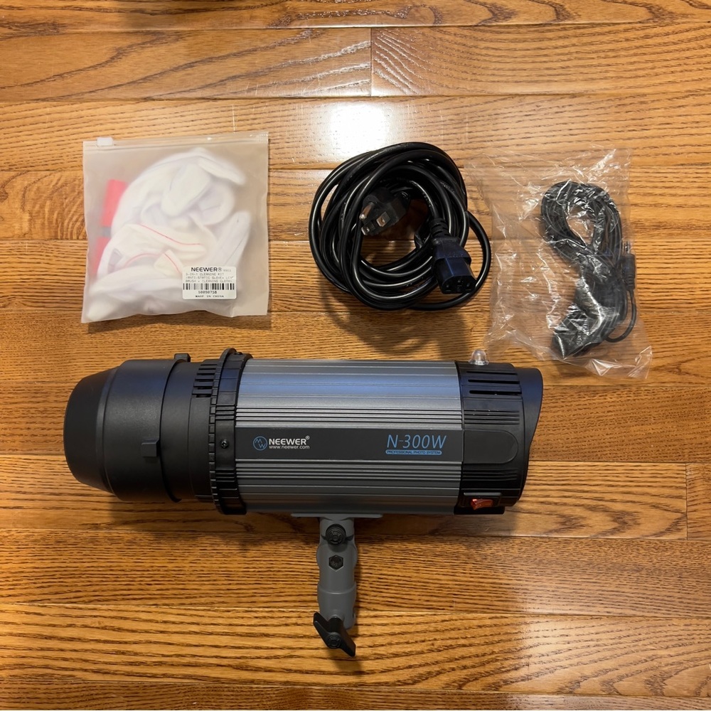Neewer N-300W Photography Strobe